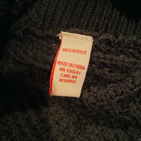 Magnolia Lane Oversized Sweater Size Medium - Picture 4 of 8